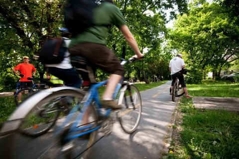 bicikli (bicikli, bicikli út, biciklista)