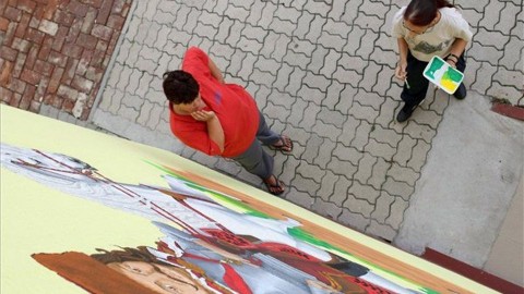 közmunkás lány fest (ingyenes, rákócziújfalu faluház)