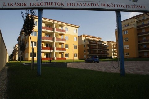 lakások (lakás, eladó, )