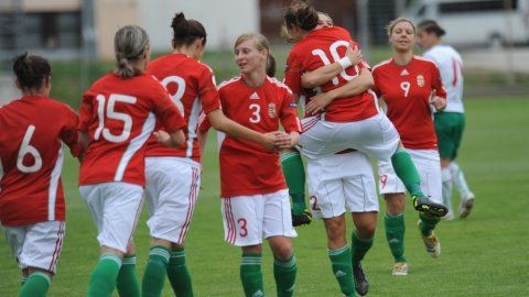 női válogatott (női válogatott, )