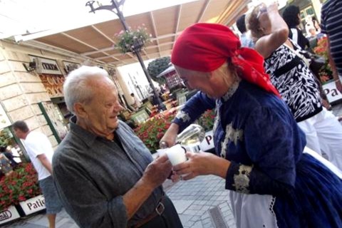 pálinkaosztás (pálinkaosztás)