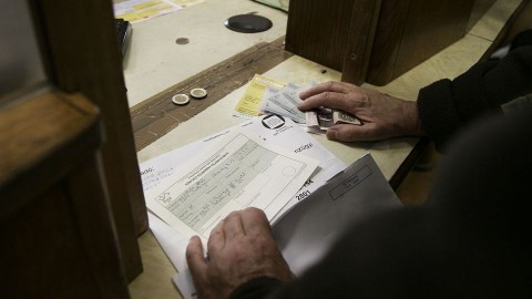 Fizetés (fizetés, posta, levél)