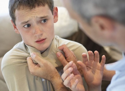 Gyermekbantalmazas(960x640)(3).jpg (gyerekbántalmazás)