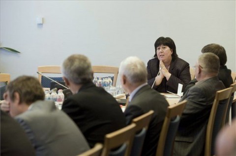 Pintér Aranka (klebelsberg intézményfenntartó központ, )