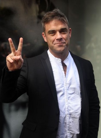 Robbie-Williams(210x140)(1).jpg (Robbie Williams)