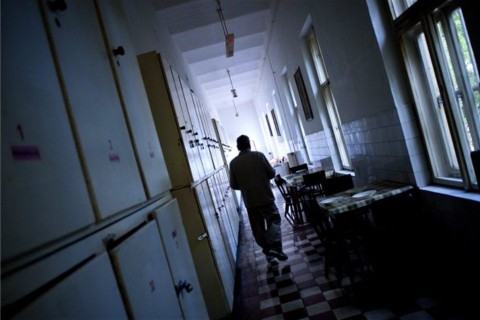 elmegyógyintézet (ingyenes, imei, )