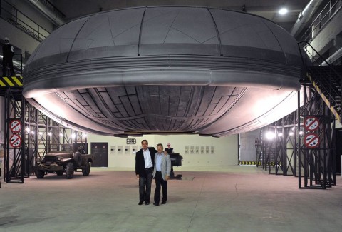 farkas bertalan az ufo hangárban (farkas bertalan, ufo-hangár)