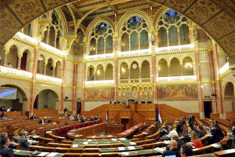országgyűlés (ingyenes, )