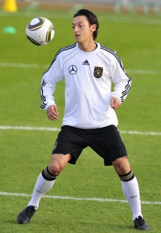 özil (özil, )