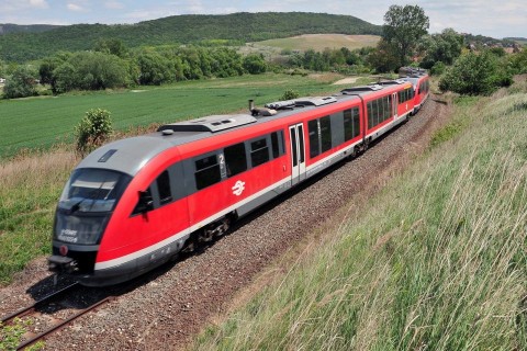 vonat(i) (vonat, vasút, máv)