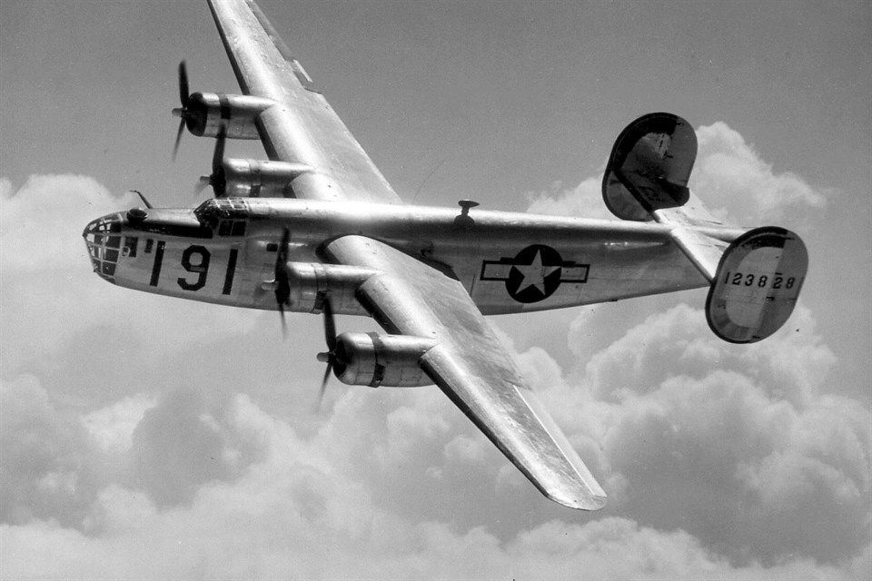 B-24(960x640).jpg (b-24-es bombázó,)