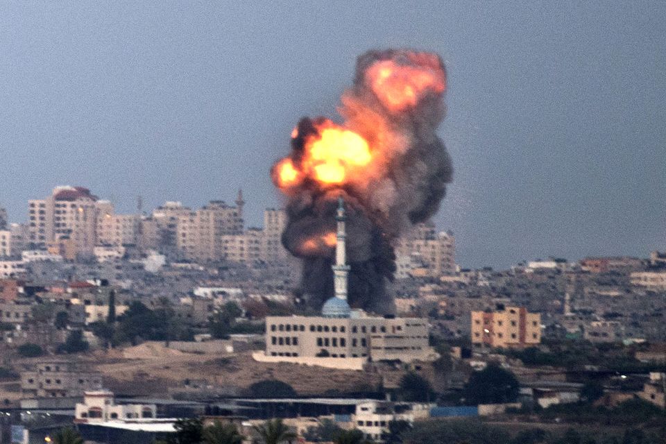 Bombazáporra ébredtek Gázában (gáza, izrael, bombázás, )