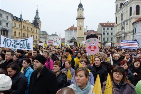 Pedagógussztrájk Szlovákiában (ingyenes, )