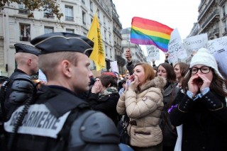 Tüntetés Párizsban (párizs, tüntetés, )
