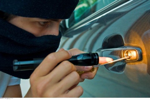 autótolvaj (autótolvaj, )