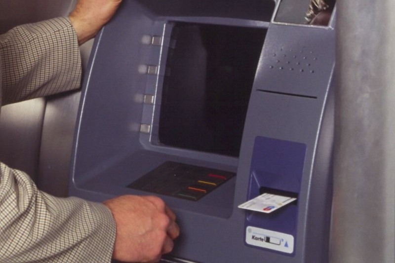 bankautomata (pénzfelvét, )