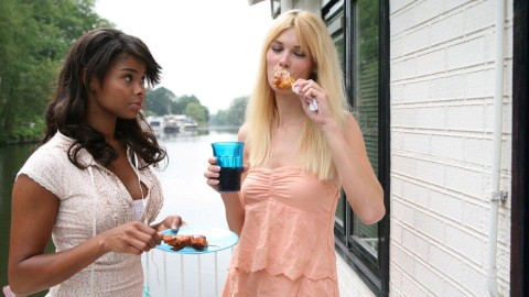 barátnők (evés, evési rendellenesség, )