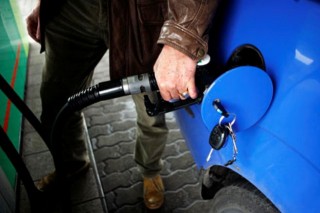 benzin (tankolás, )