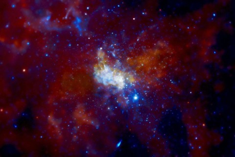 fekete lyuk-tejútrendszer (fekete lyuk, )