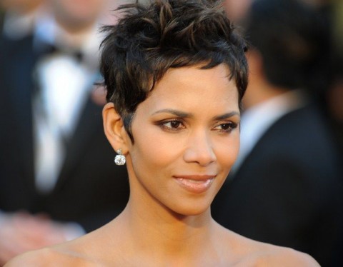 halle berry (halle berry)