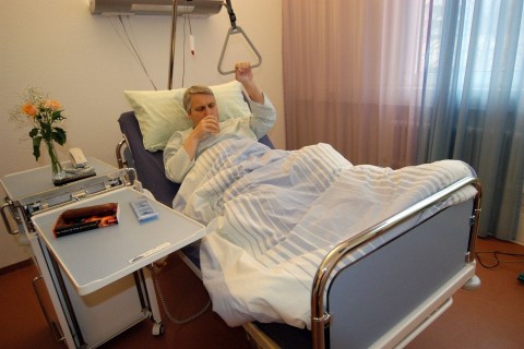 kórház (kórház, )