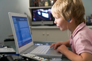 számítógép-gyerek (számítógép, gyerek, )
