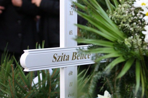 szita-bence-(i)(960x640)(1).jpg (szita bence)