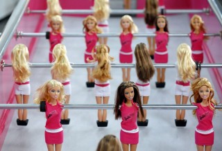 Barbie (barbie, csocsó)