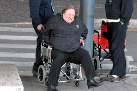 Gérard Depardieu kerekesszékben (Gérard Depardieu)