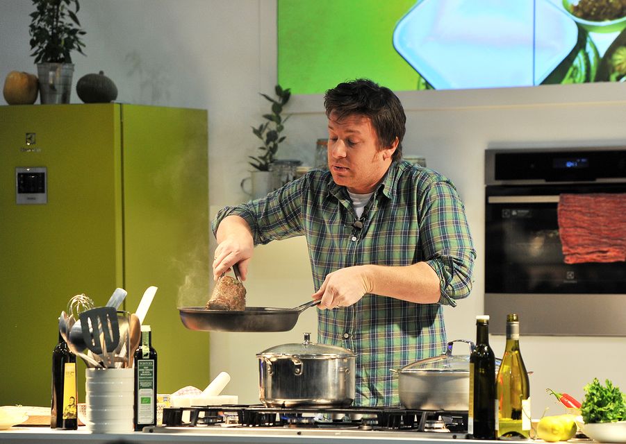 Jamie Oliver, (Jamie Oliver,)