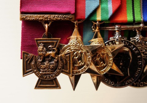 Kitüntetések (kitüntetések, érdemérmek, )