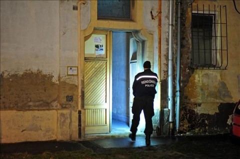 Rablógyilkosság (rendőr, helyszínelés, gyilkosság, rablógyilkosság, )