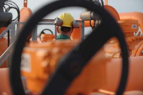 gázvezeték (mol, )