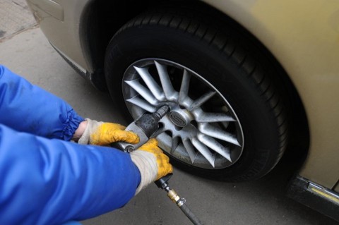 gumicsere (gumicsere, )