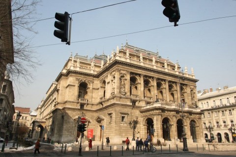 operaház (operaház, )