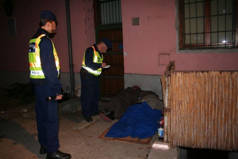 rendorok-es-hajlektalanok(960x640)(1).jpg (hajléktalanok, kihűlés, )