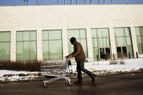 vasarlas(210x140)(1).jpg (vásárlás, bevásárlókocsi, vásárló, )