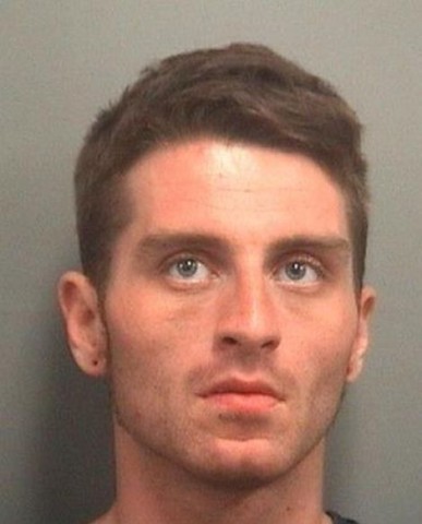 Kenneth Plummer (buta bűnöző, rablás, mobiltelefon, )