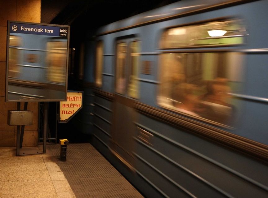Metrókocsi (metró, metrókocsi, )