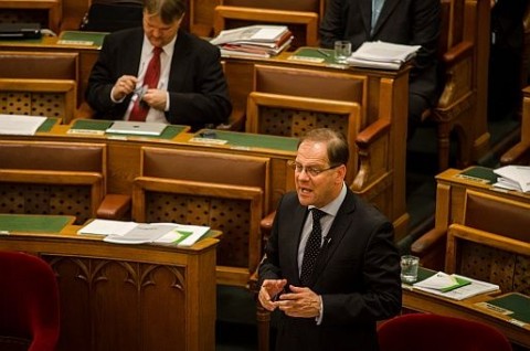 Navracsics Tibor (navracsics tibor)