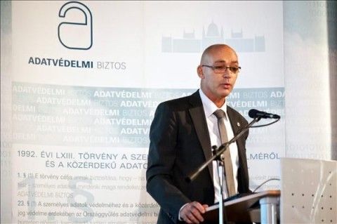 Peterfalvi-Attila(210x140)(2).jpg (péterfalvi attila, )