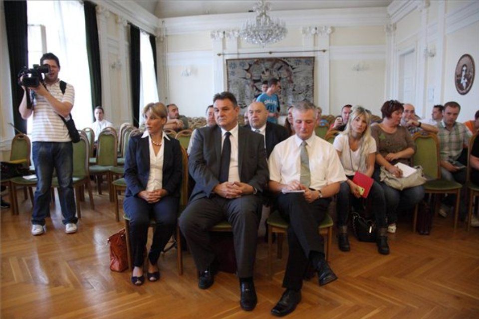 Radimir Cacic  (ingyenes, Radimir Cacic tárgyalása)