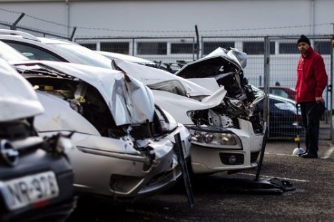 autobaleset(210x140)(1).jpg (kárfelmérés, baleset, összetört autó, biztosító, )