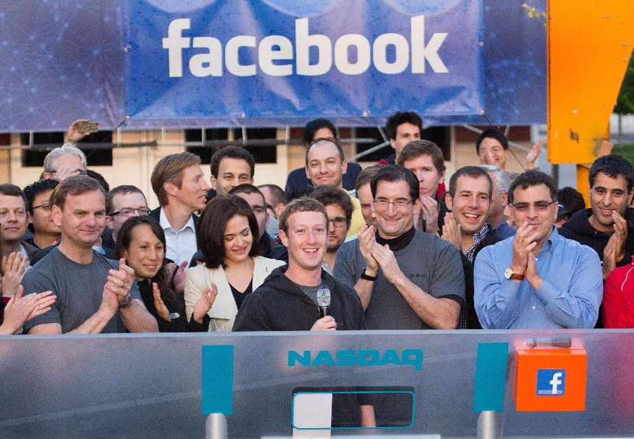 facebook mark zuckerberg (facebook, kibocsátás, nasdaq, közösségi oldal,)