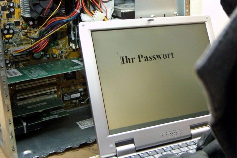 hacker(960x640)(1).jpg (hacker, számítógép, jelszó, )