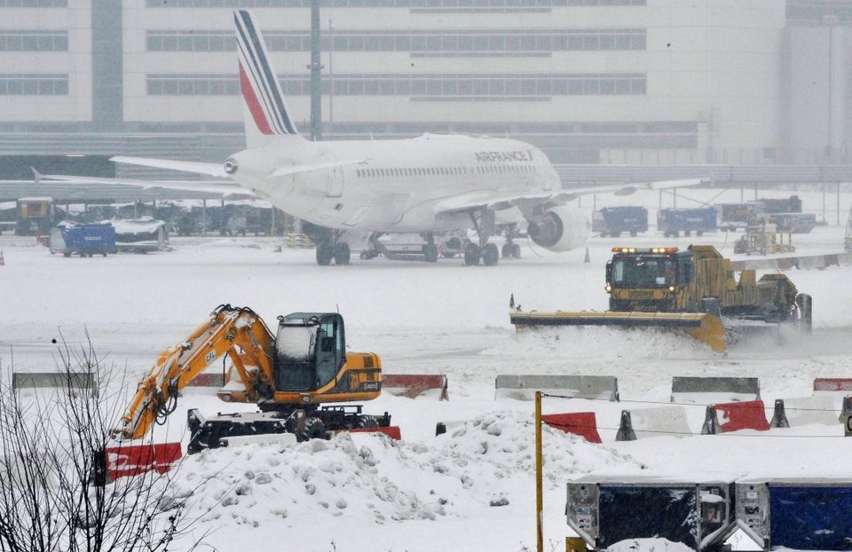 havazás Párizsban (havazás, párizs, repülőtér, )