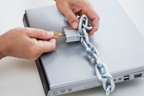 leláncolt laptop (lelakatolt laptop)