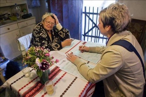 népszámlálás  (népszámlálás, népszámlálás 2011, néni, öreg, tanya, )