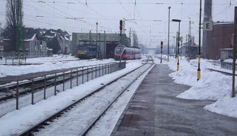 vasútállomás (vasútállomás)