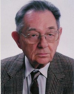 Erdős Tibor (Erdős Tibor, közgazdász, )